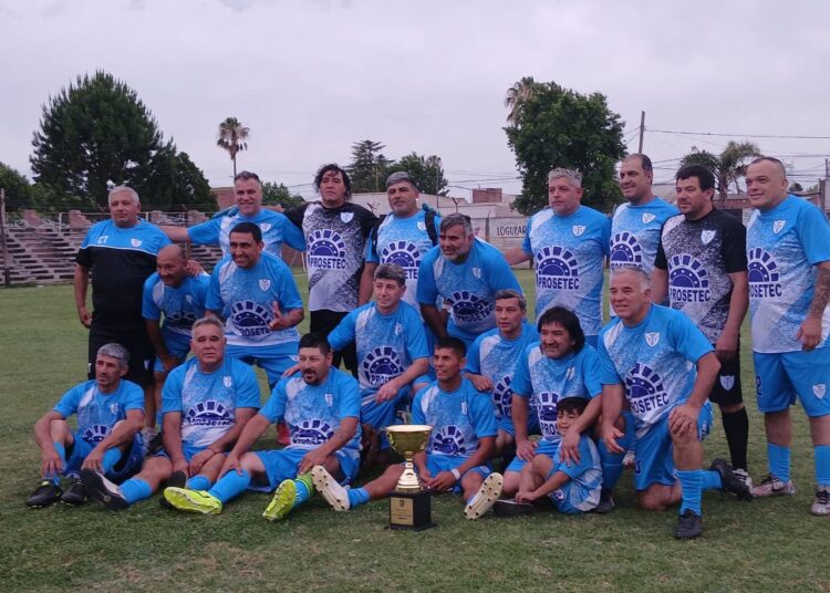 Campo Salles se consagró campeón del Senior +50