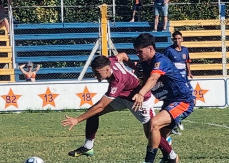 Regatas ganó, pero Defensores se metió en la final
