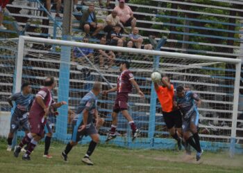 Torneo Senior +40, Regatas y Paraná jugarán la final