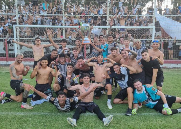La Emilia se consagró campeón de la Copa Nicoleña y se cerró la temporada 2025