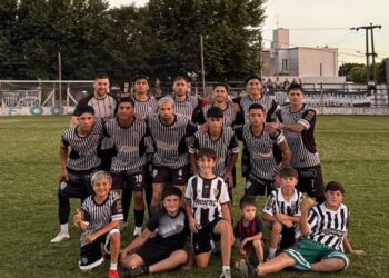 La Emilia goleó 4-0 a 12 de Octubre y avanzó a semifinales de la Copa Nicoleña