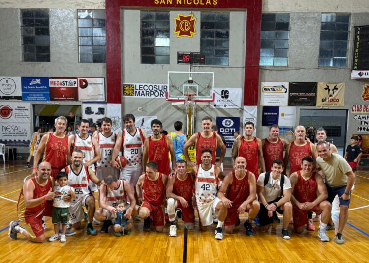 Belgrano Rojo se quedó con la Copa de Plata en +35 y Regatas Naranja pegó primero en la final de Oro