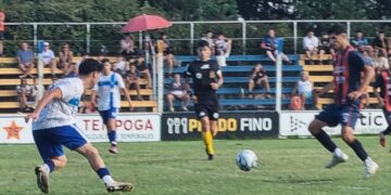 Regatas sacó ventaja y quedó bien parado de cara a la revancha