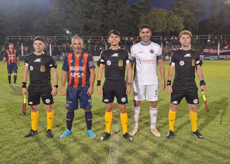 Somisa y Regatas, a mano