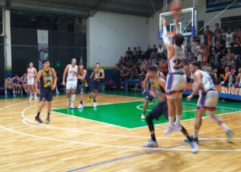 Regatas fue contundente en Campana y tuvo varias figuras en su triunfo