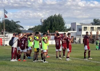Defensores arrancó con triunfo en el Boeseldín