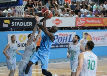 Ferro luchó pero cayó ante Oberá; buen aporte del nicoleño José Defelippo