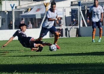 Regatas sobre el final se quedo con la victoria