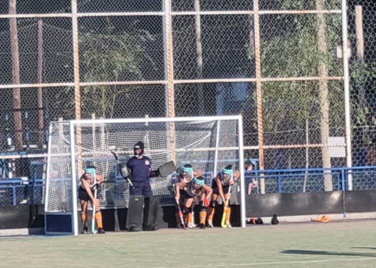 Regatas no pudo ante el lider Universitario