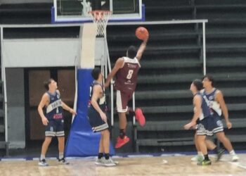 Defensores debutó con victoria ante Somisa B en el inicio del Apertura