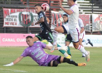 Arranque positivo para Defensores y Goleada de Sportivo Belgrano