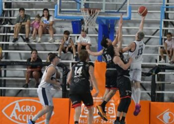 Pergamino Básquet rompió la mala racha y festejó ante su gente con una gran actuación de Nicolás Rodríguez