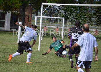 Arrancó el Senior de la Liga Nicoleña: goles, emoción y primeros líderes