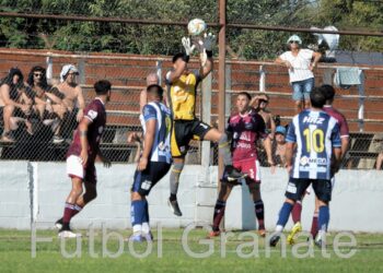 Defensores va por otro golpe ante Douglas Haig