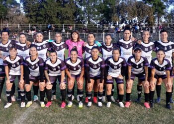 El Fortín ganó el duelo de invictas y manda solo en la cima