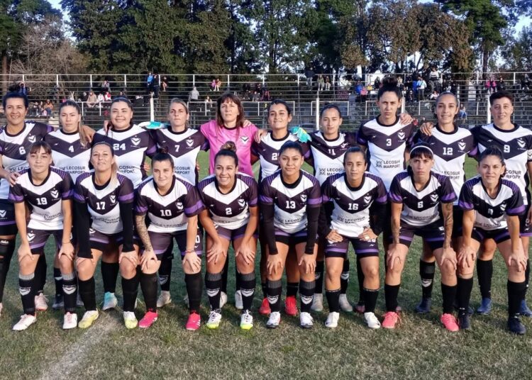 El Fortín ganó el duelo de invictas y manda solo en la cima