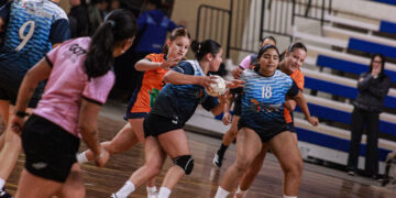 Regatas ganó un partidazo y quedó a un paso de ser líder invicto