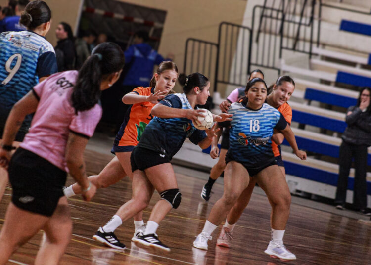 Regatas ganó un partidazo y quedó a un paso de ser líder invicto