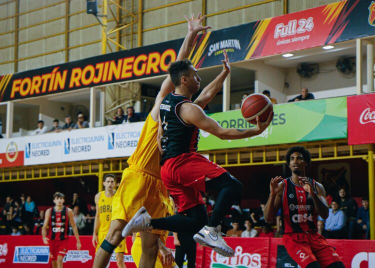 Gran actuación del nicoleño Víctor Fernández en una derrota ajustada de San Martín