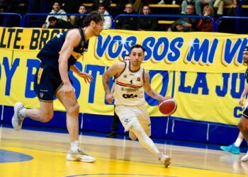 Pese al gran partido del nicoleño Víctor Fernández, Boca golpeó otra vez con un final épico y quedó 2-0