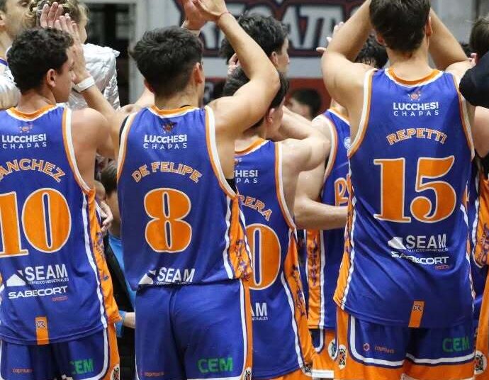 Regatas trabajó duro para seguir invicto en casa