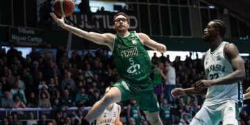 Ferro ganó en Caballito, forzó el quinto juego y Defelippo aportó su energía en una jornada decisiva