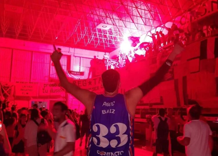 Regatas recupera a Carlos Báez para el duelo en La Ribera