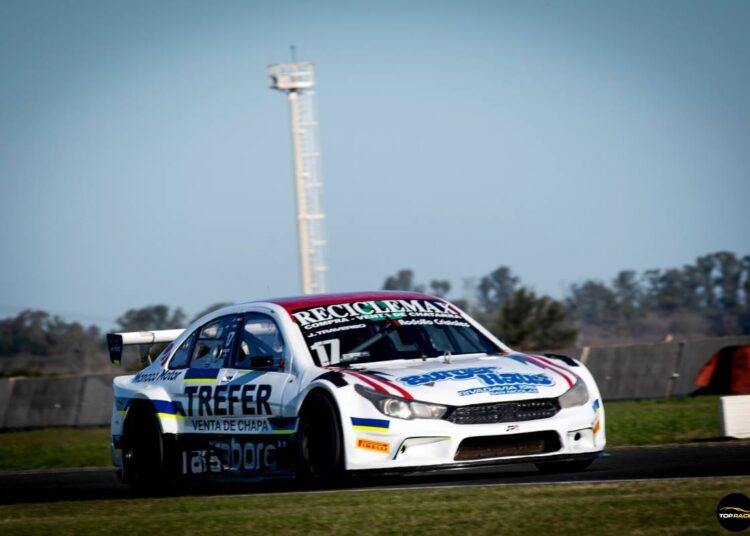 Juan Pablo Traverso brilló en y largará desde la primera fila en la final del Top Race