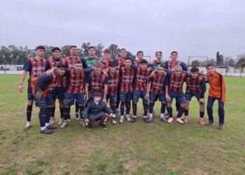 Regatas ganó en Villa Ramallo y se aseguró el primer puesto en el Apertura