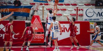 Regatas quiere liquidar la serie en La Ribera