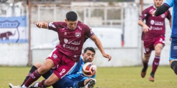 Defensores empató con Escobar y sigue en puestos de clasificación