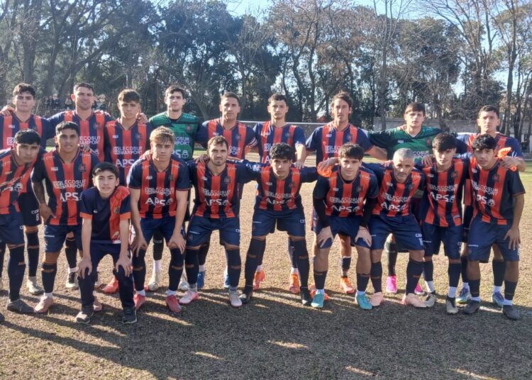 Regatas golpeó en General Rojo y quedó a un paso de la final
