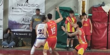 Regatas reaccionó a tiempo, le quitó el invicto de local a Belgrano e igualó la serie