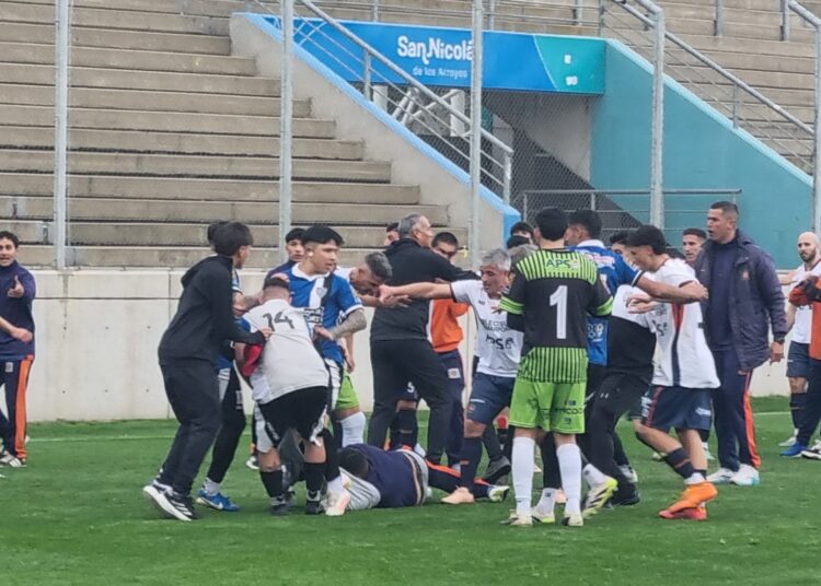 Regatas conquistó el Apertura 2026 en una final dramática y empañada por una batalla campal