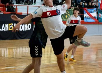 AsBalNor cayó ante San Rafael, pero el certamen recién comienza