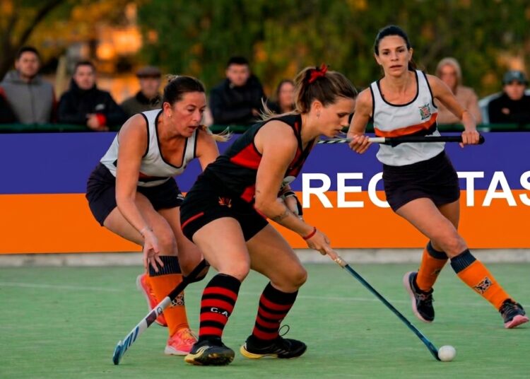 Regatas B goleó a Carcarañá y vuelve a jugar en casa