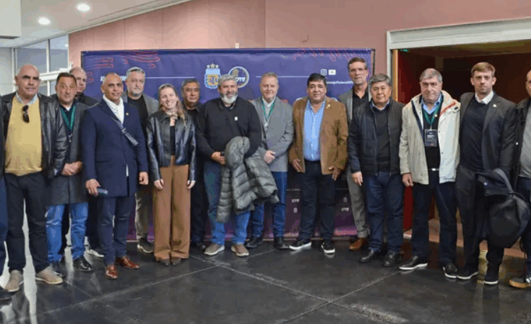 Sandro García representó a la Liga Nicoleña en la presentación del Regional Federal Amateur 2026
