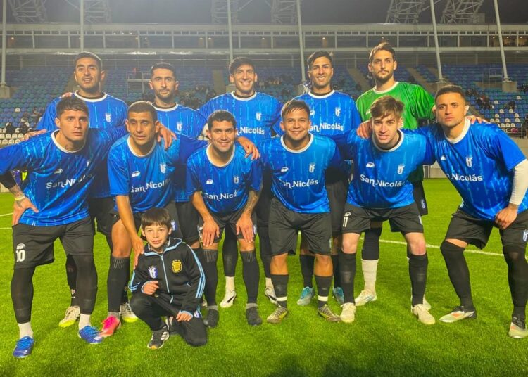 San Nicolás eliminó al campeón y sigue en carrera en la Copa País