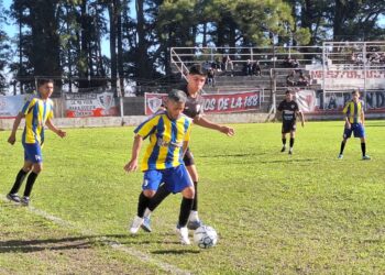 Rojo volvió a la victoria superando a Doce