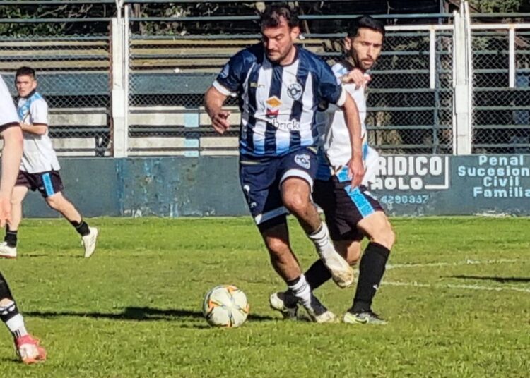 Somisa lo dio vuelta con diez y arrancó el Regional Federal Amateur con una victoria de oro
