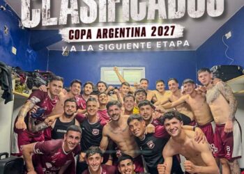 “Defensores ganó en La Banda y cerró una jornada inolvidable: cuartos de final y Copa Argentina”.