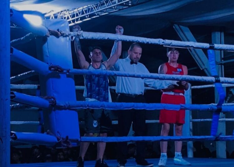 Noche de Puños VII: debut ganador para Enzo Sánchez y gran actuación de Valentín Tabares