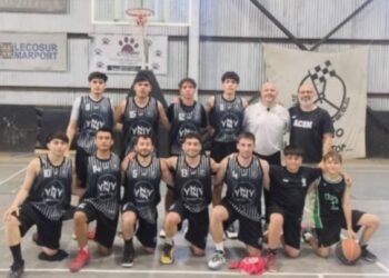 Regatas B cerró la temporada con una victoria ante Automóvil Club