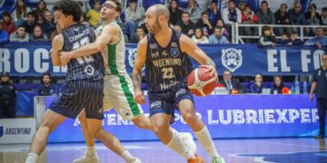 El nicoleño Defelippo aportó 10 puntos en la derrota de Ferro ante Argentino