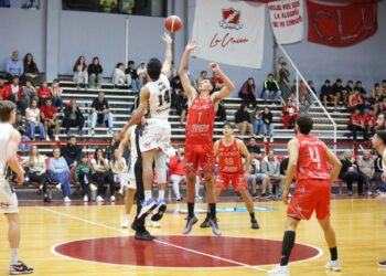 Rocamora y Pergamino Básquet, por su primera victoria en la Liga Argentina