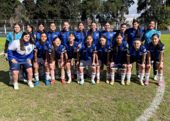 Fútbol femenino: Somisa goleó y sigue en lo más alto de la Reserva