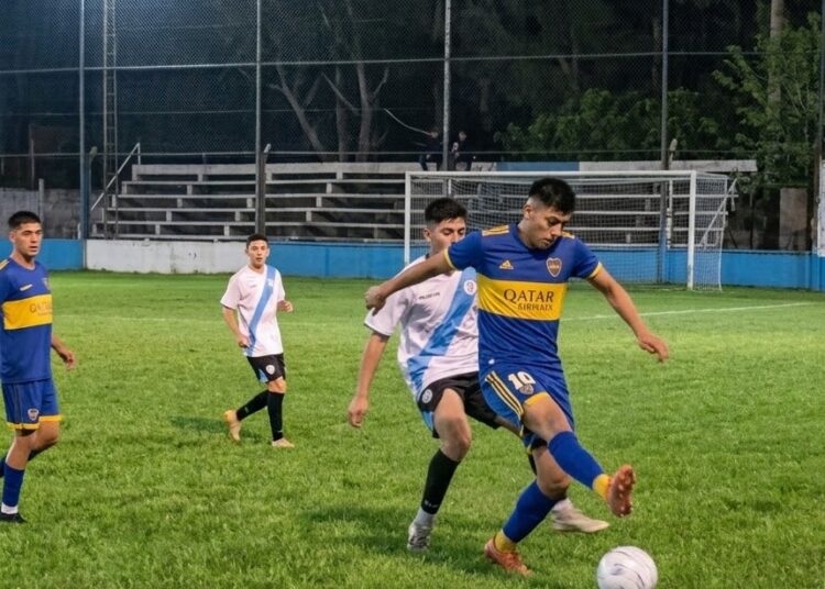 Paraná goleó a Independencia y quedó cerca de la clasificación