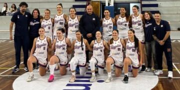 Regatas mostró carácter en su debut, pero Náutico fue contundente