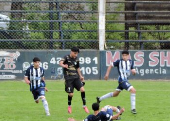 Inferiores: Somisa manda en la Zona A y Regatas Azul lidera la Zona B